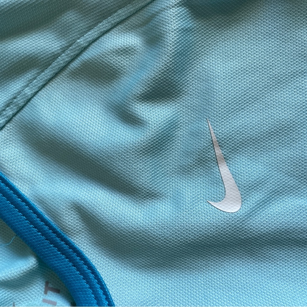Nike Top - Picture 7 of 7